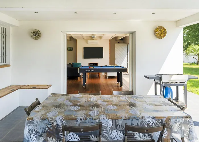 Semesterbostad Jolie Maison Landaise Avec Piscine
