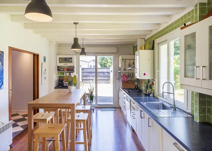 Jolie Maison Landaise Avec Piscine *